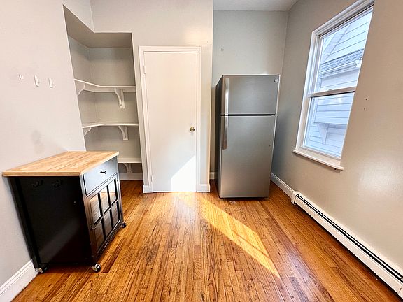 5th image of 95 Bay 31st St APT 2