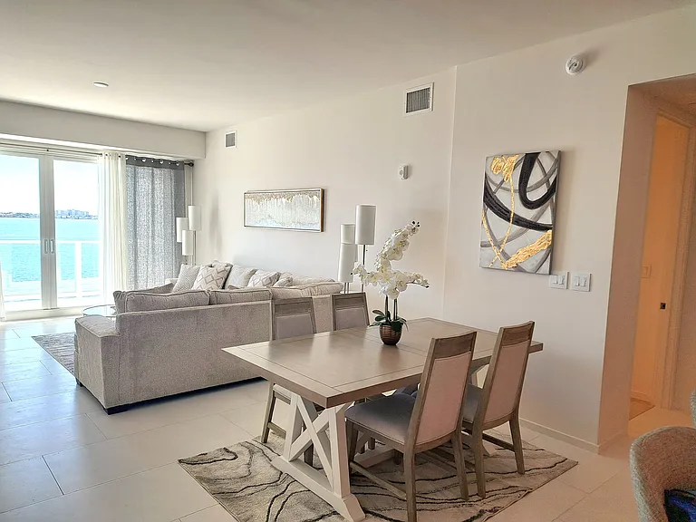 1020 Sunset Point Rd #604 — Photo 7