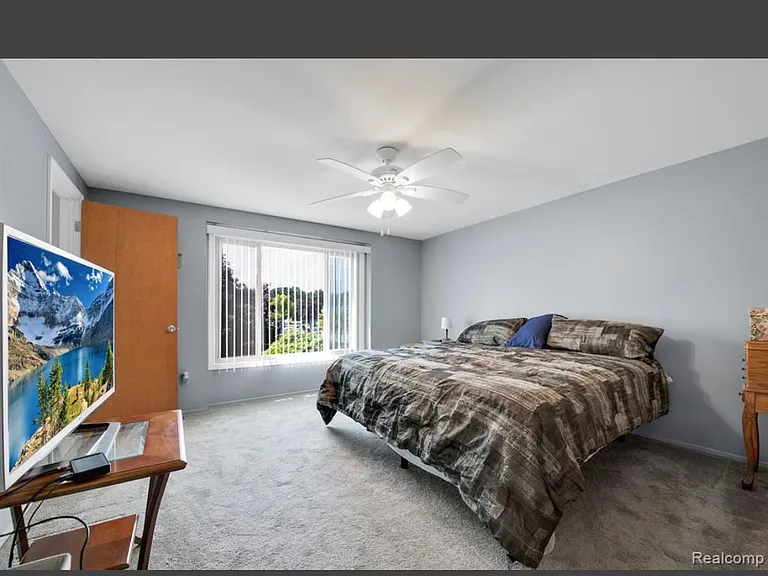 4959 Kingswood Dr — Photo 21