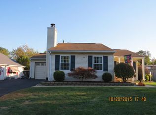40 Pilgrim Ave, Tinton Falls, NJ 07753