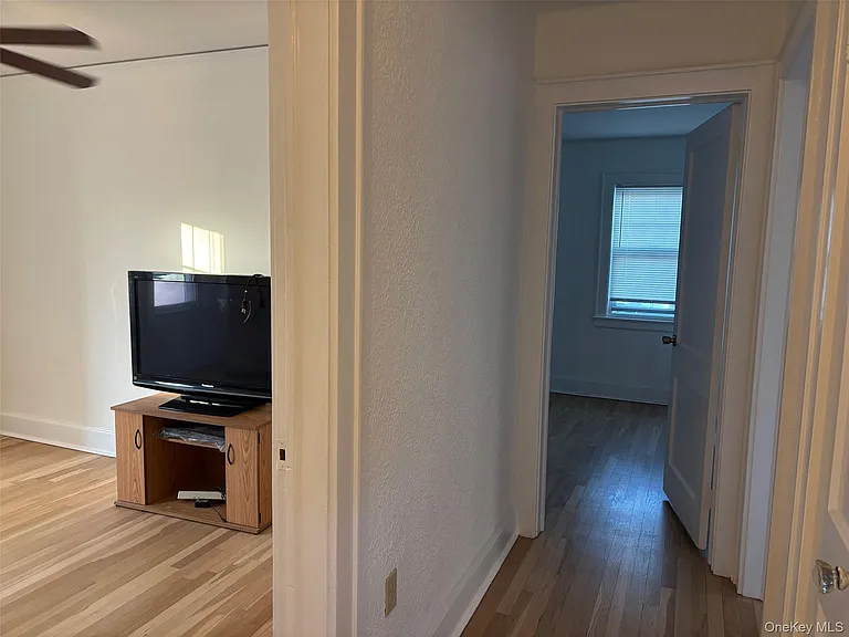 82 Putnam Ave — Photo 10