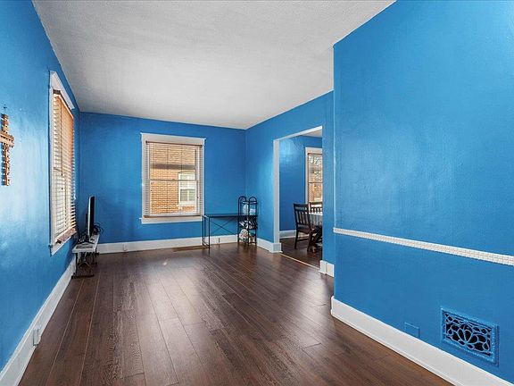 4th image of 2334 Cleveland Blvd
