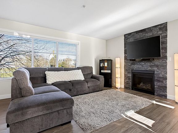 4th image of 2488 Pitt River Rd #20