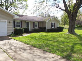 7700 Yankeetown Rd, Newburgh, IN 47630