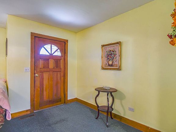 5th image of 806 Blountsville St