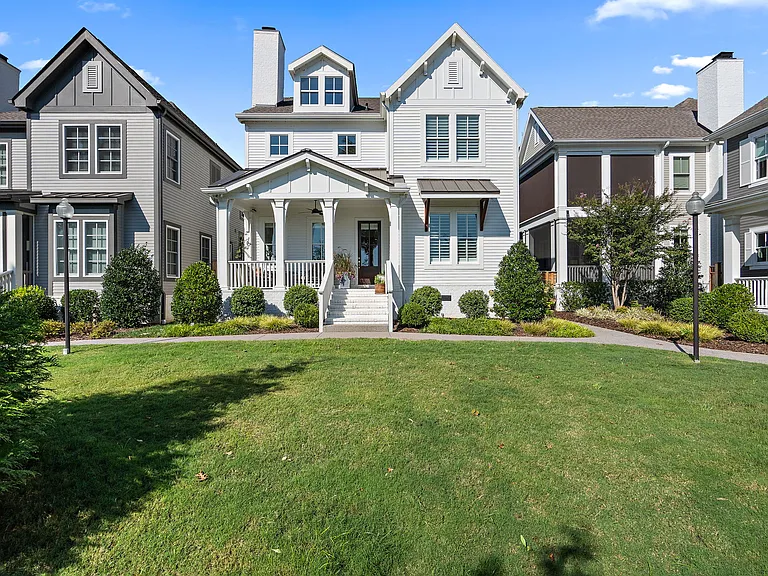 514 Hobbs Creek Dr — Photo 1