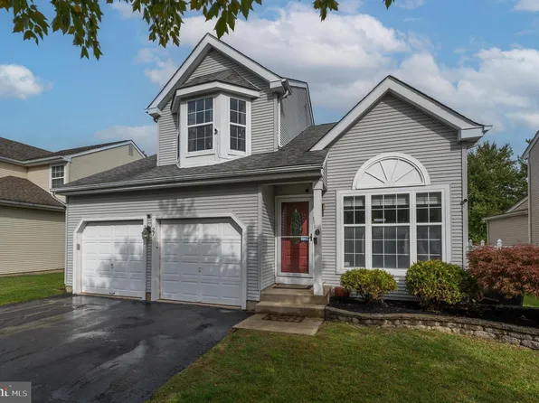 27 Steeplechase Blvd, Burlington, NJ 08016