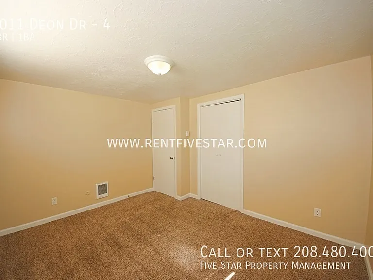 1011 Deon Dr #4 — Photo 9