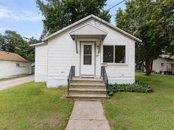 610 E Schurz St, Shawano, WI 54166
