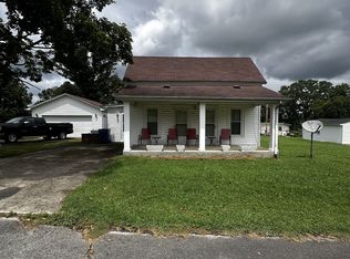 613 E Harp St, Manchester, TN 37355