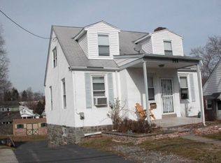 324 E Township Line Rd, Havertown, PA 19083