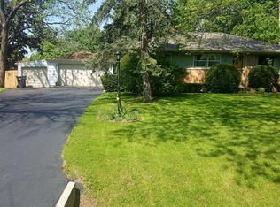 1517 S 168th St, New Berlin, WI 53151