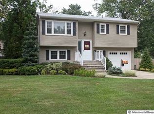 395 E End Ave, Belford, NJ