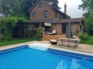 8618 Hennepin Ave, Niagara Falls, NY 14304