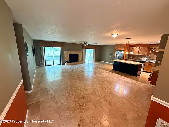 3rd image of 13435 Linden Dr