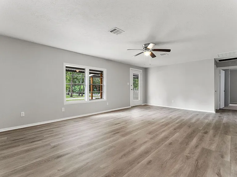 601 Dogwood Trl — Photo 5