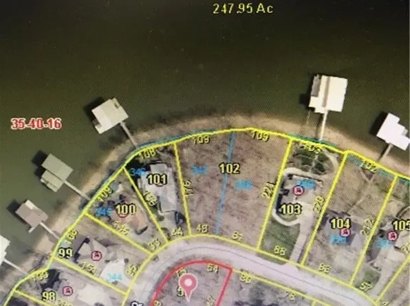 292 Lake Dr, Sunrise Beach, MO 65079