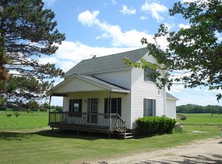 1050 Wadsworth Rd, Bad Axe, MI 48413