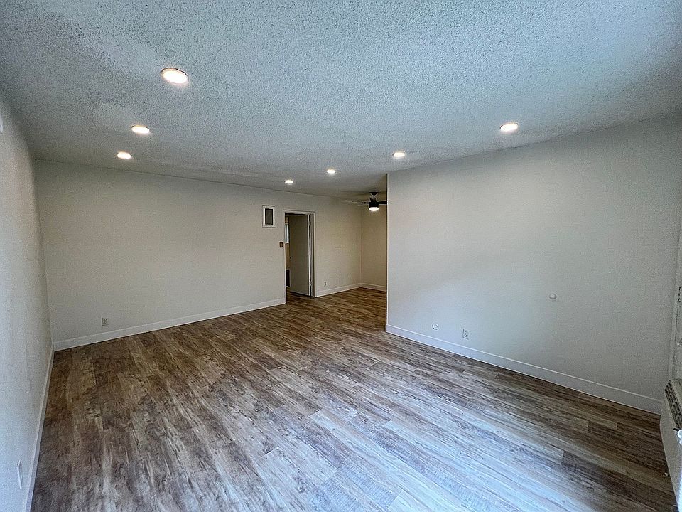 Building Photo 5