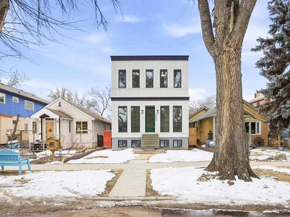 9807 90th Ave NW, Edmonton, AB T6E 2T2