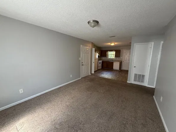 503 Corbin St APT D2, Jacksonville, NC 28546