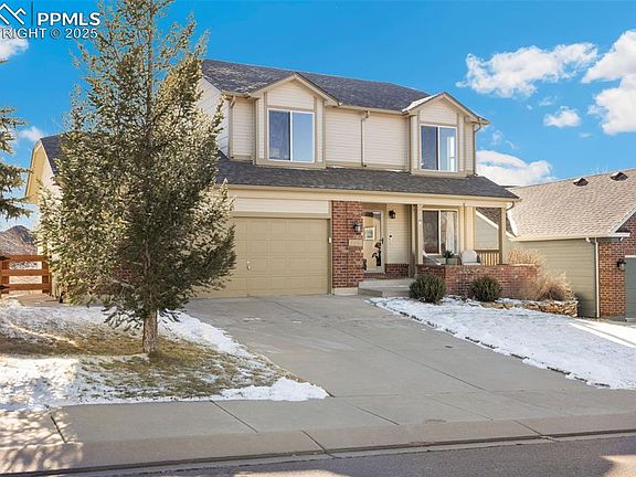 3rd image of 785 Mesa Creek Dr