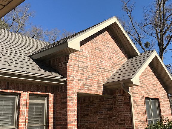 3rd image of 102 Osprey Dr