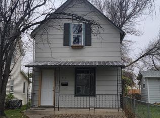 918 S 3rd St, Aberdeen, SD 57401