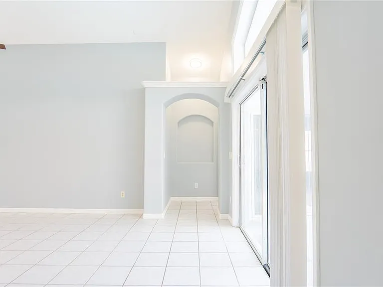 136 Seneca Point Trl — Photo 5
