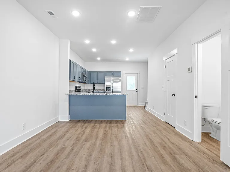 323 S Ridge Trl — Photo 6