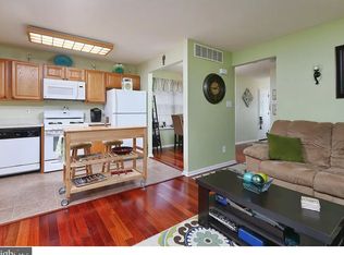 32 Grandview Ave, Pitman, NJ 08071