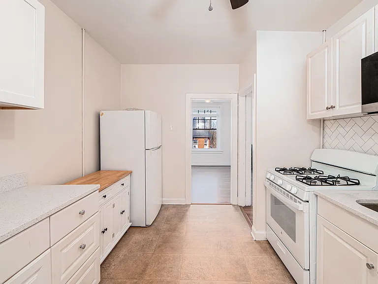 819 Colonial Ave — Photo 6