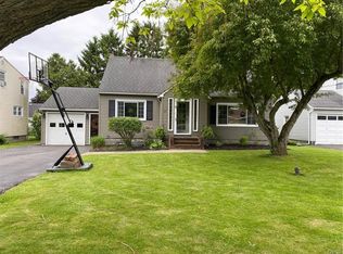 607 Corey Rd, Syracuse, NY 13219