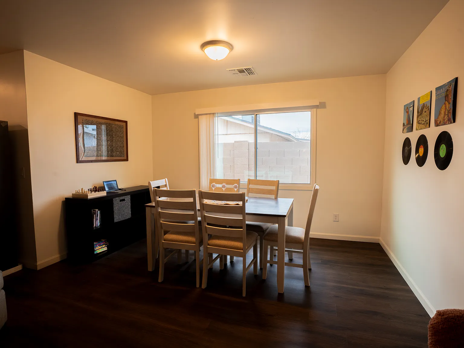 7 bed, 2765 sqft, $675 — Photo 4