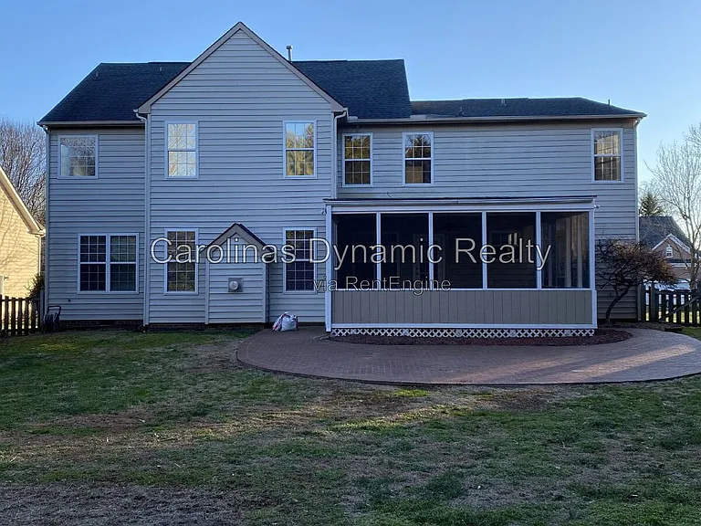 605 Queenswater Ln — Photo 49