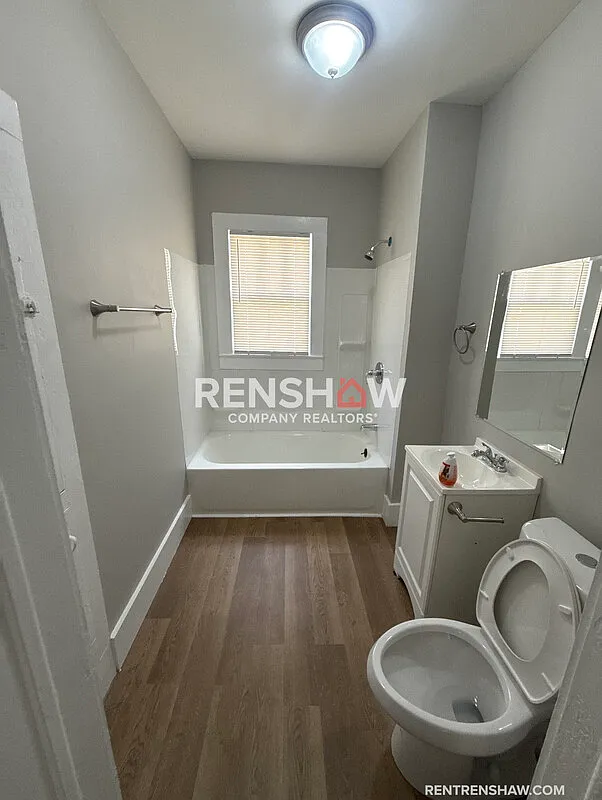 3 bed, 1.0 bath, $1,200 — Photo 4
