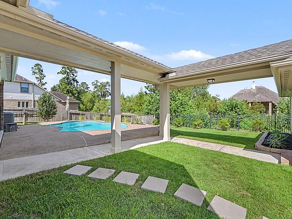 2nd image of 12526 Sharps Ln