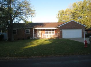 207 Elgin Ave, Washington, IL 61571