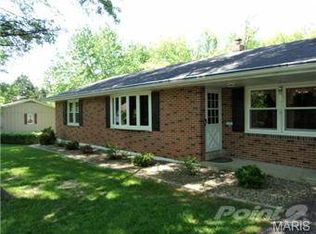 217 Lost Acres Ln, Washington, MO 63090
