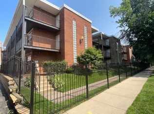 4541 N Beacon St APT 3D, Chicago, IL 60640
