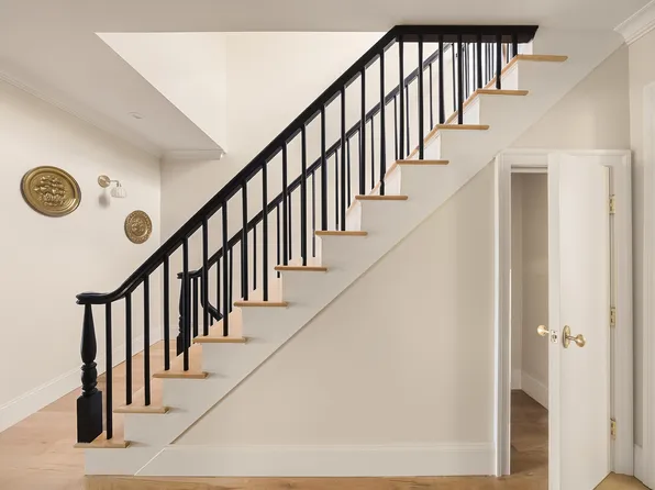 94 Douglass Street image 37 of 43