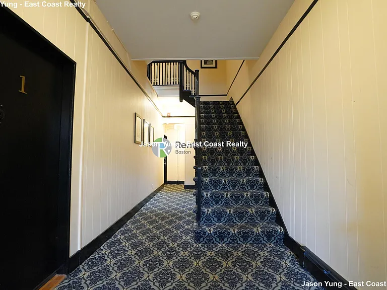 1055 Beacon St #6 — Photo 12