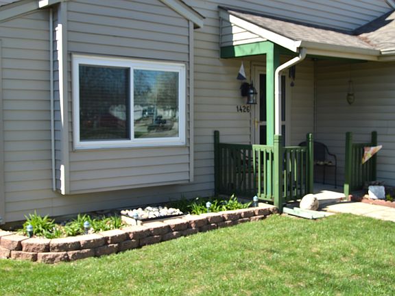 2nd image of 1426 Citation Cir W