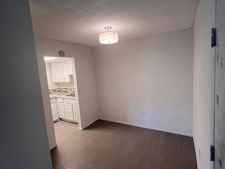 960 Lake Destiny Rd — Photo 12