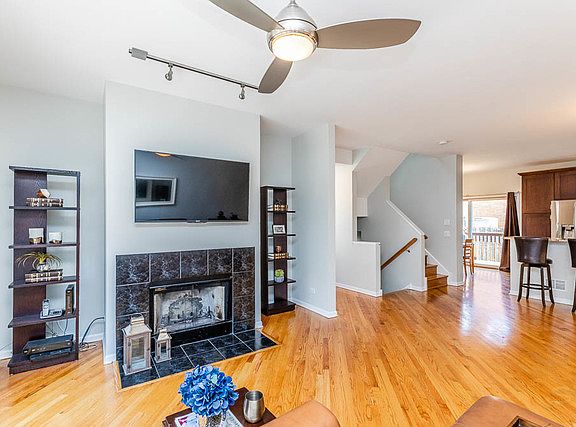 4th image of 1802 W Diversey Pkwy APT B