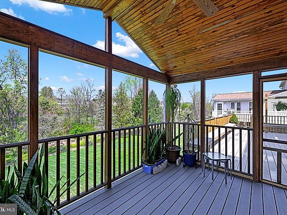 5th image of 1412 Hardley Ct