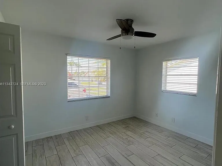 19420 Carolina Cir — Photo 9