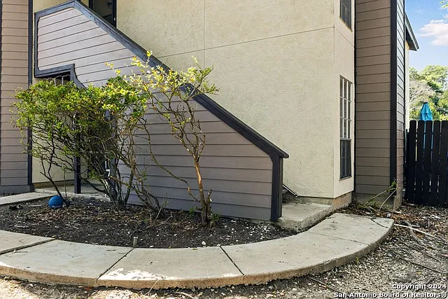 2 bed, 1118 sqft, $1,295 — Photo 4