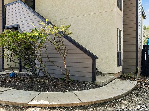 4th image of 1407 Loma Alto Rd APT 3