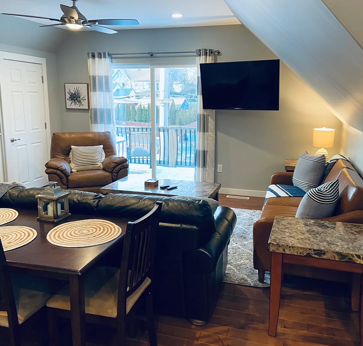 1 bed, 730 sqft, $1,750 — Photo 2